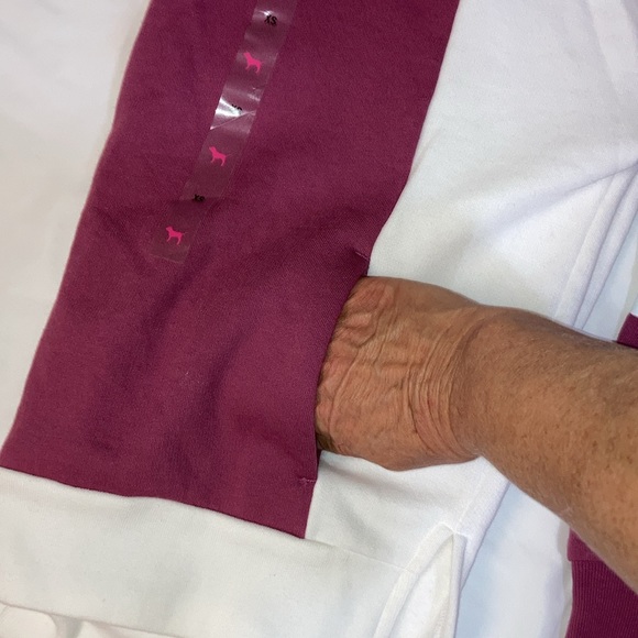 PINK - Picture 6 of 7